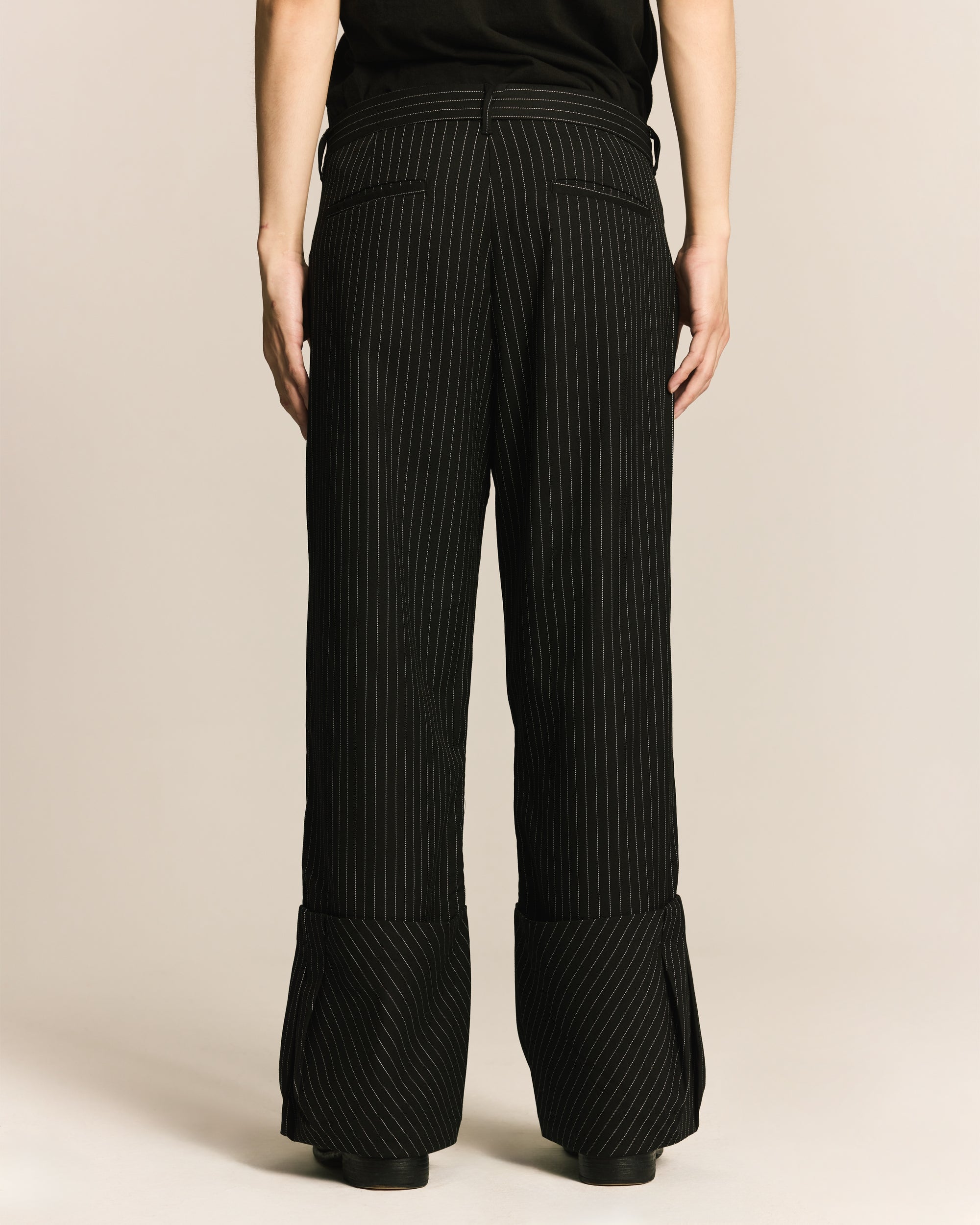 BLACK FOLDED PLEAT TROUSERS